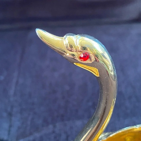 Swan Ring Holder Made of EP Zinc Alloy Silver Gold Tone Etched Jewelry Display - Picture 8 of 13